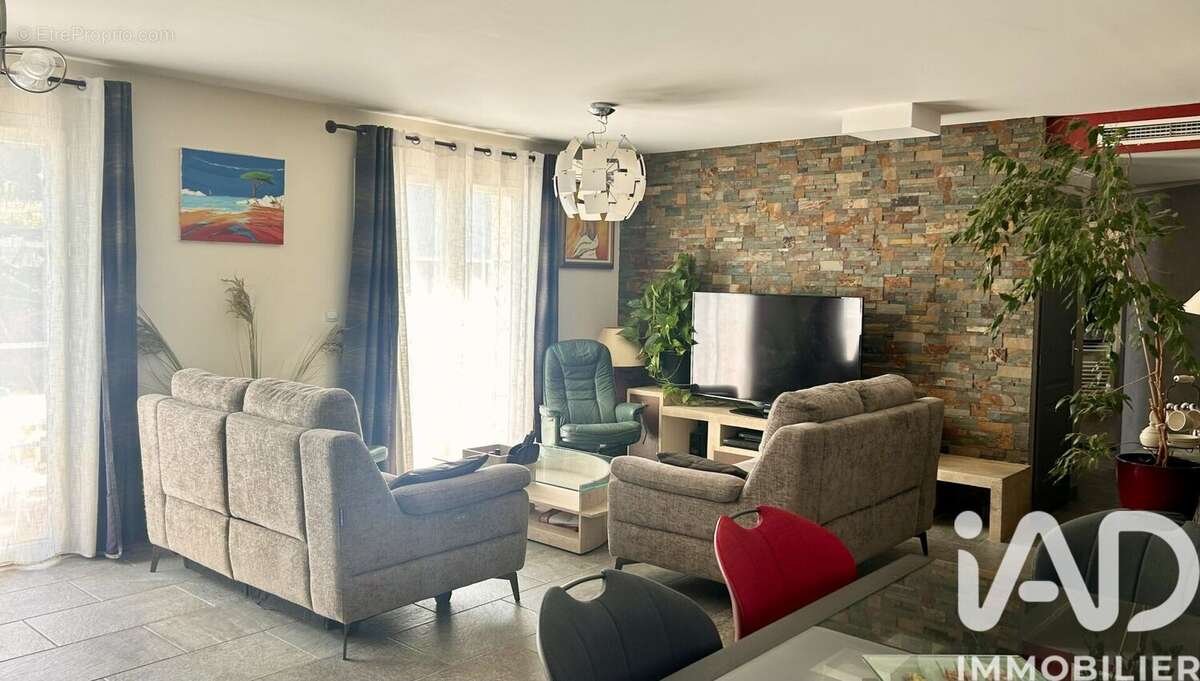 Photo 5 - Maison à POURRIERES