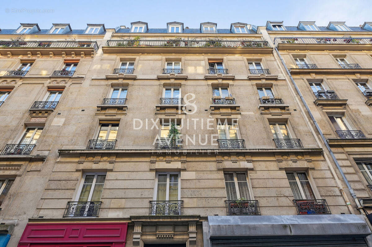 Appartement à PARIS-18E