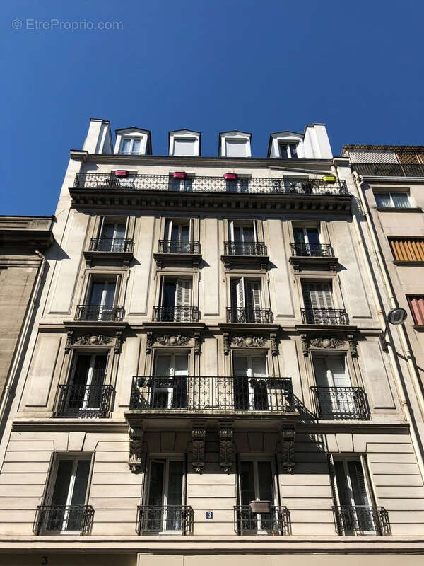 Appartement à PARIS-11E