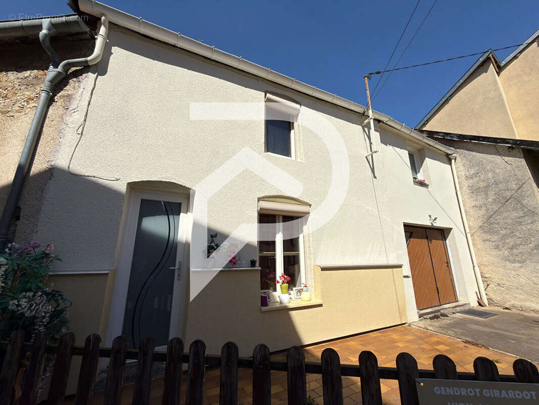 Maison à FAYL-BILLOT