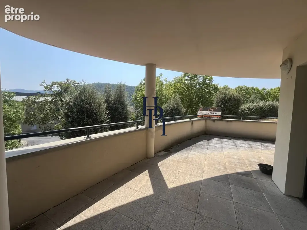 Vente appartement avec ascenseur et garage Saint  Affrique - photo 2