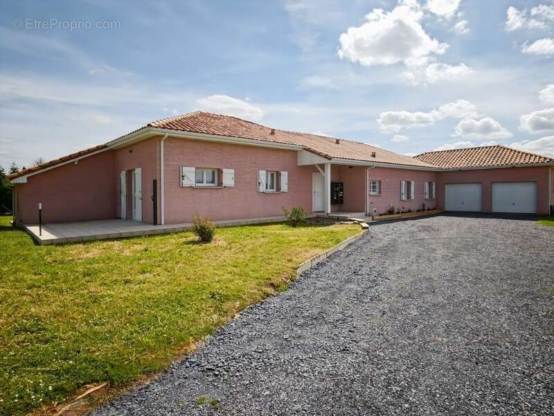 Maison à vendre 8 pièces MONSEGUR (64) - photo 2