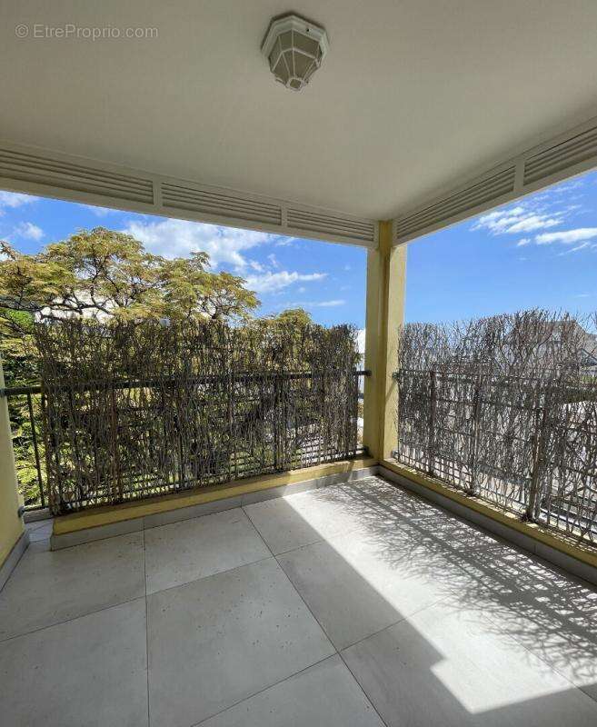 Appartement à SAINT-DENIS