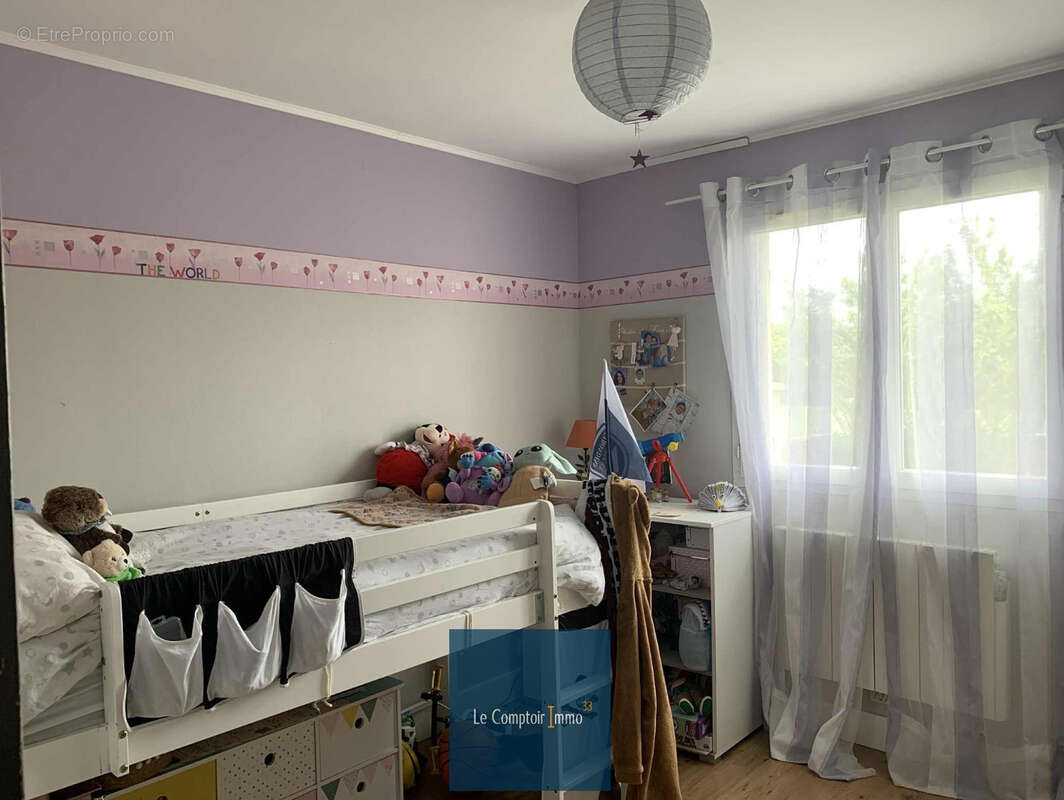 Maison à AMBARES-ET-LAGRAVE