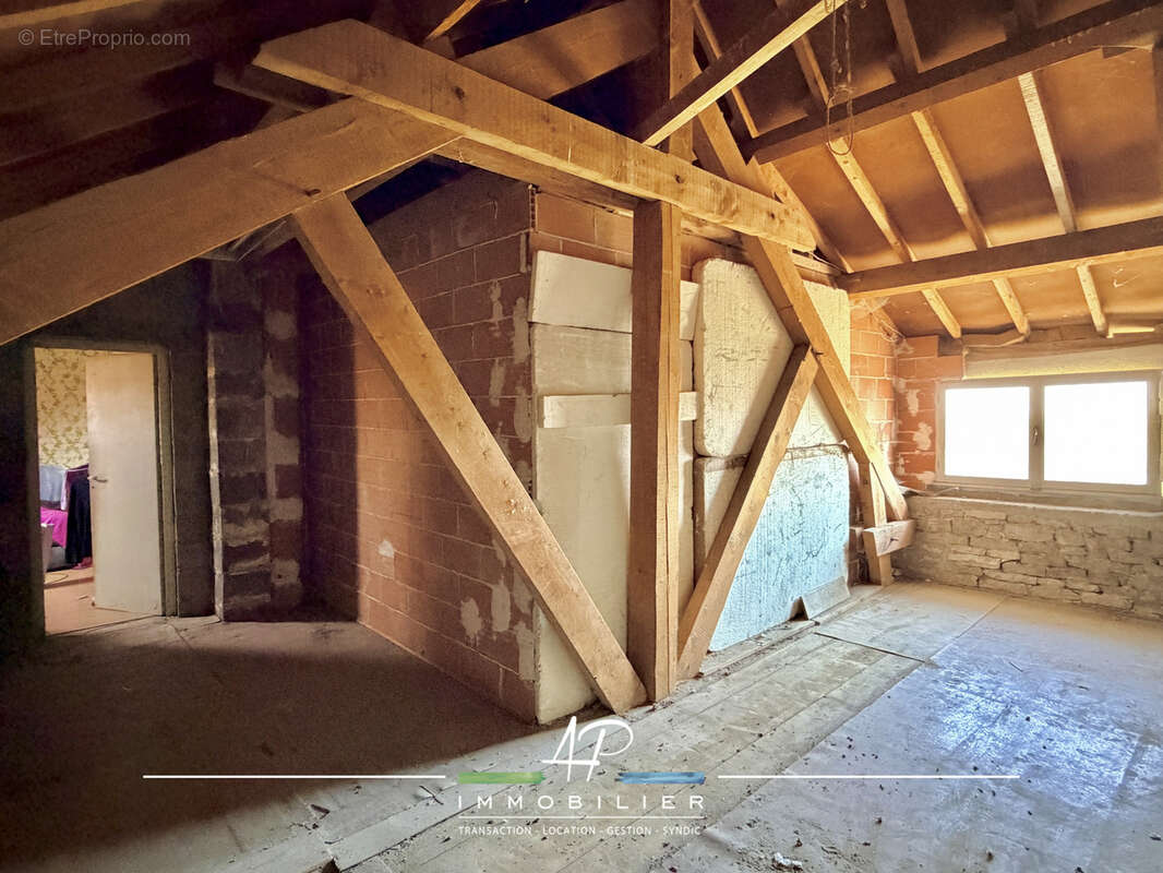 Maison à RUFFEY-LES-ECHIREY