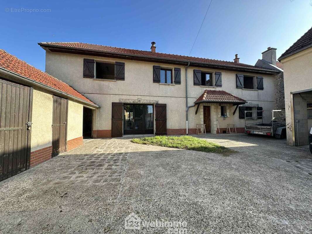 Magnifique maison d'une surface habitable de 197 m² - Maison à ATHIES-SOUS-LAON