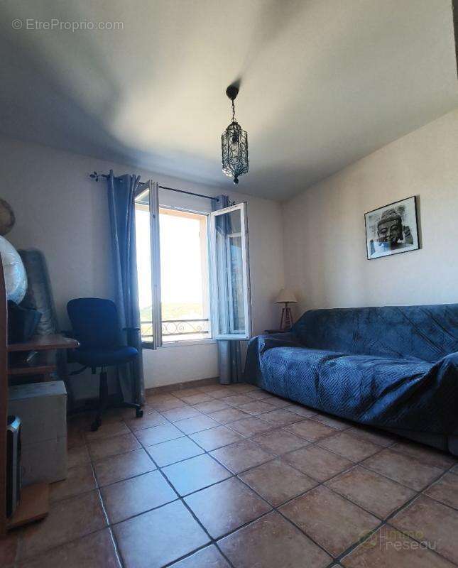 Maison à LUSSAN