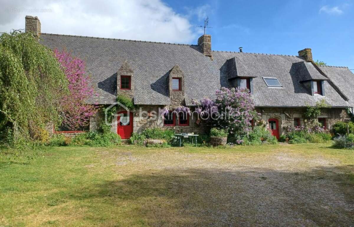 Maison à LANGUIDIC