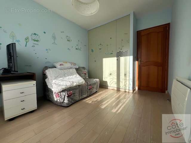 Maison à LES GRANGES-LE-ROI