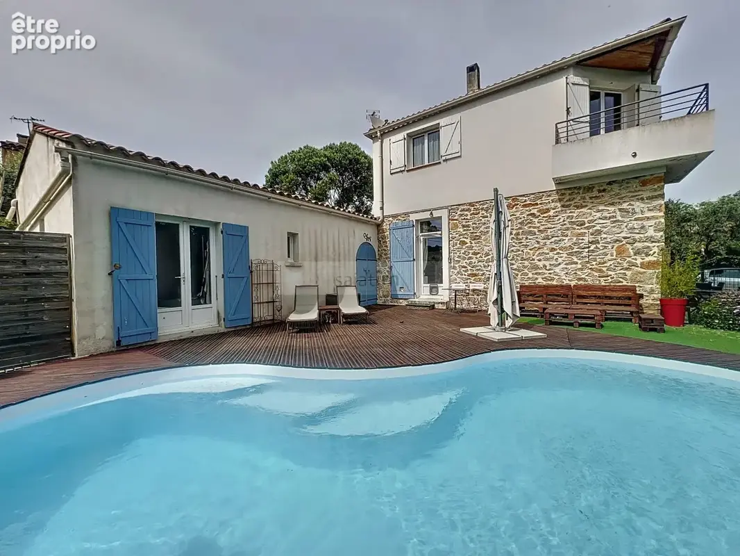 Maison à LE CASTELLET
