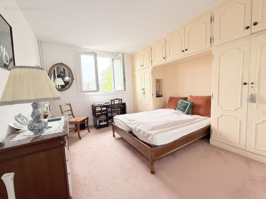 Appartement à NANTERRE