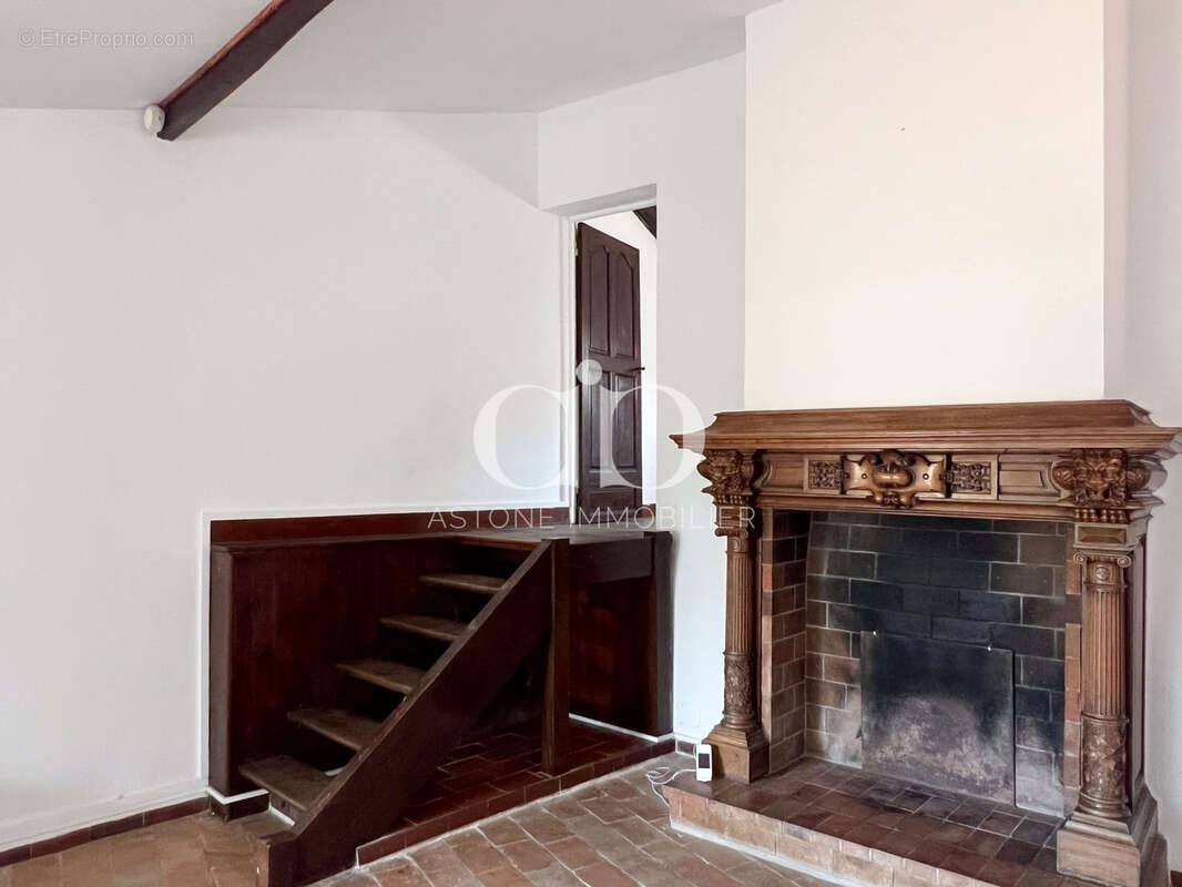 Appartement à LA CADIERE-D'AZUR