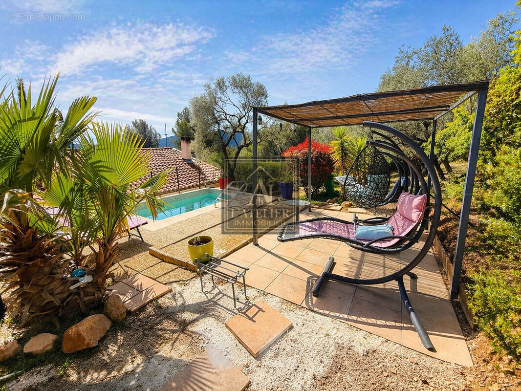 Maison de 101 m2 avec piscine sur une parcelle de 18 703 m2 - photo 3