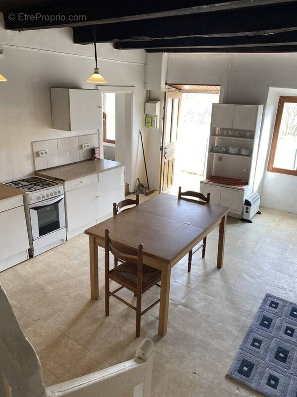 Maison à EYMOUTIERS