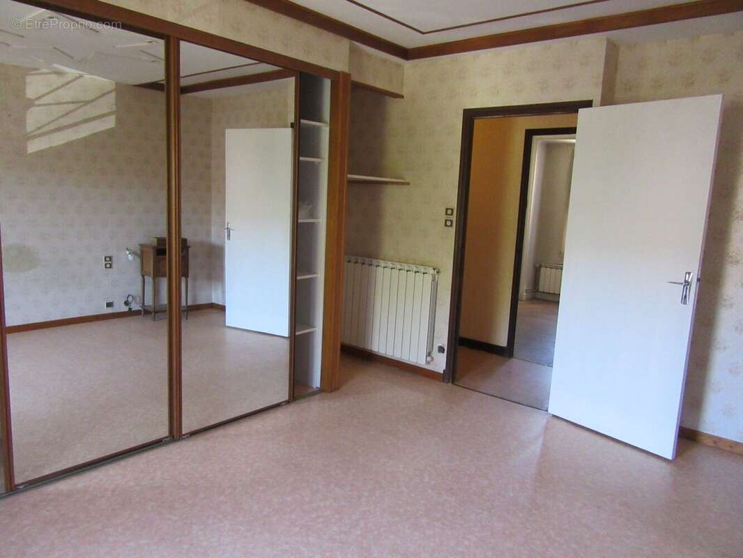 Maison à MARCILLAC-VALLON