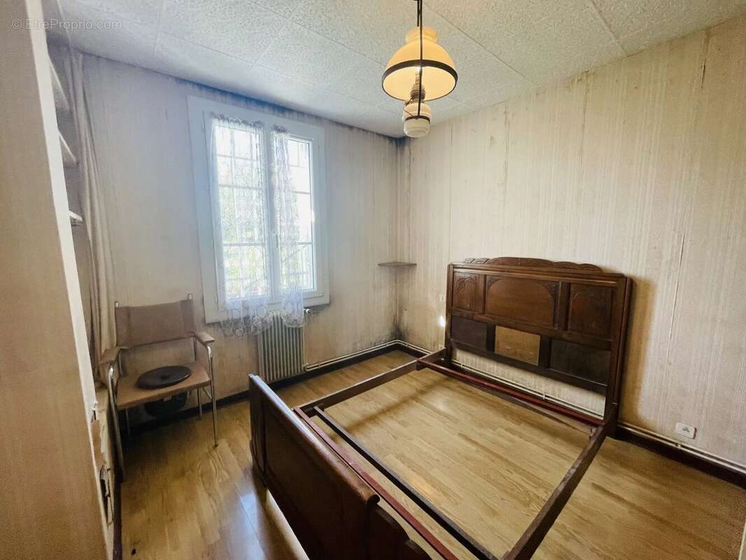 Maison à BARBEZIEUX-SAINT-HILAIRE