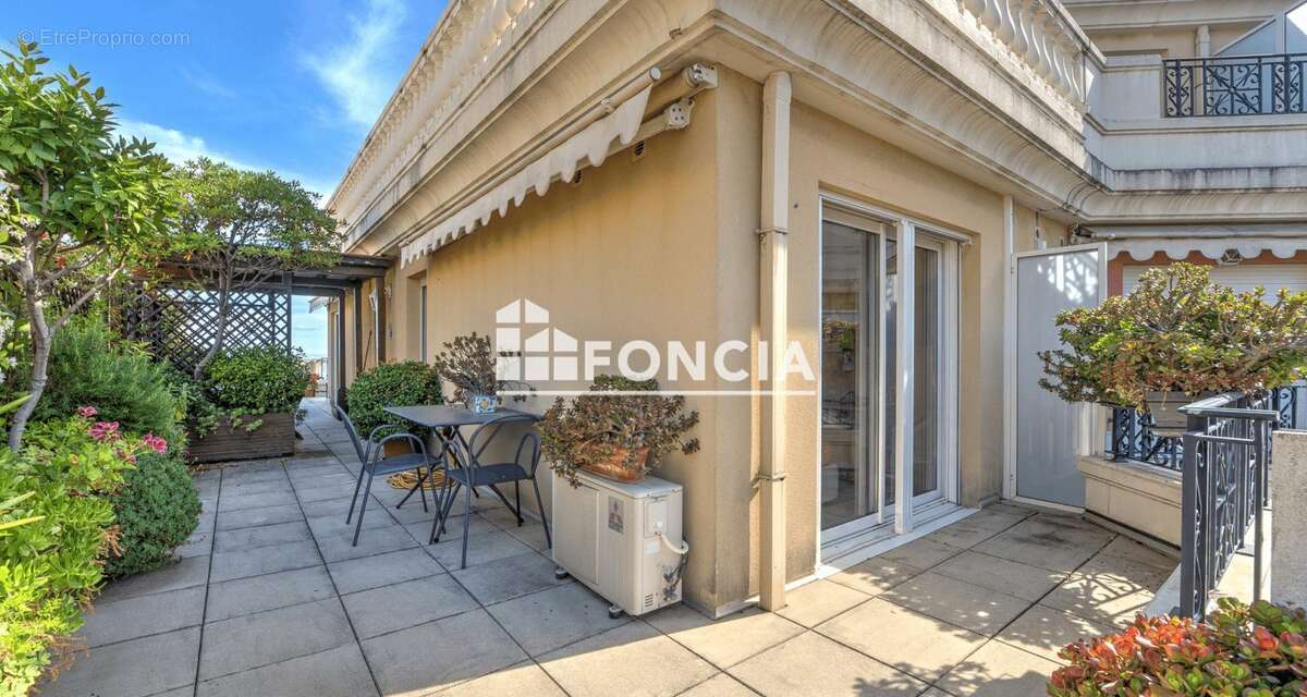 Appartement à MENTON