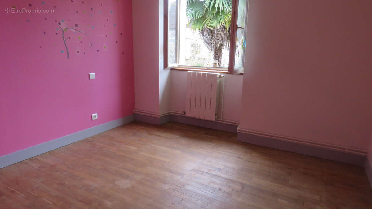 Ensemble immobilier de 2 maisons (en pierres et mitoyennes) avec une grange (en pierres) Secteur SAINT RAPHAEL - photo 28
