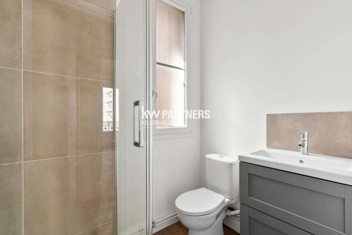 Appartement à COURBEVOIE