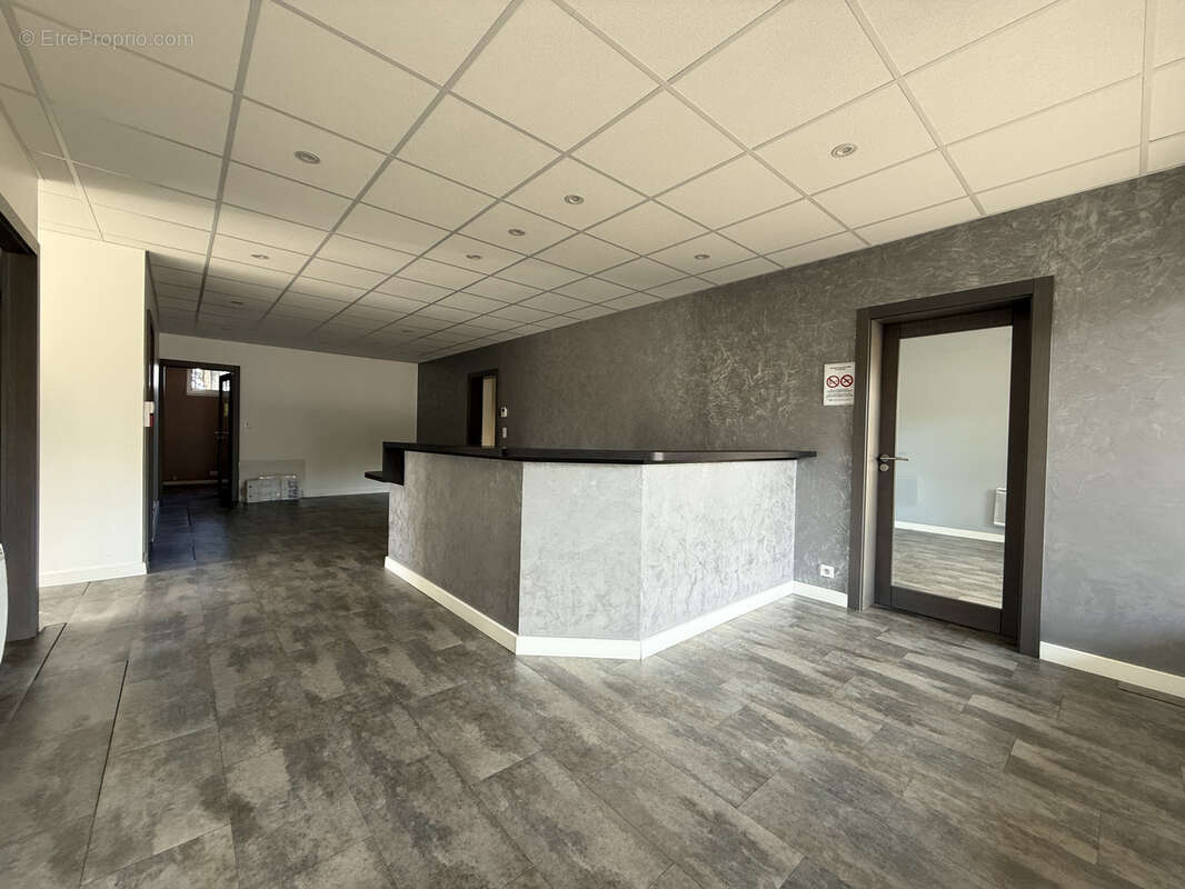 Local Commercial 158m2 VITTEL - photo 2