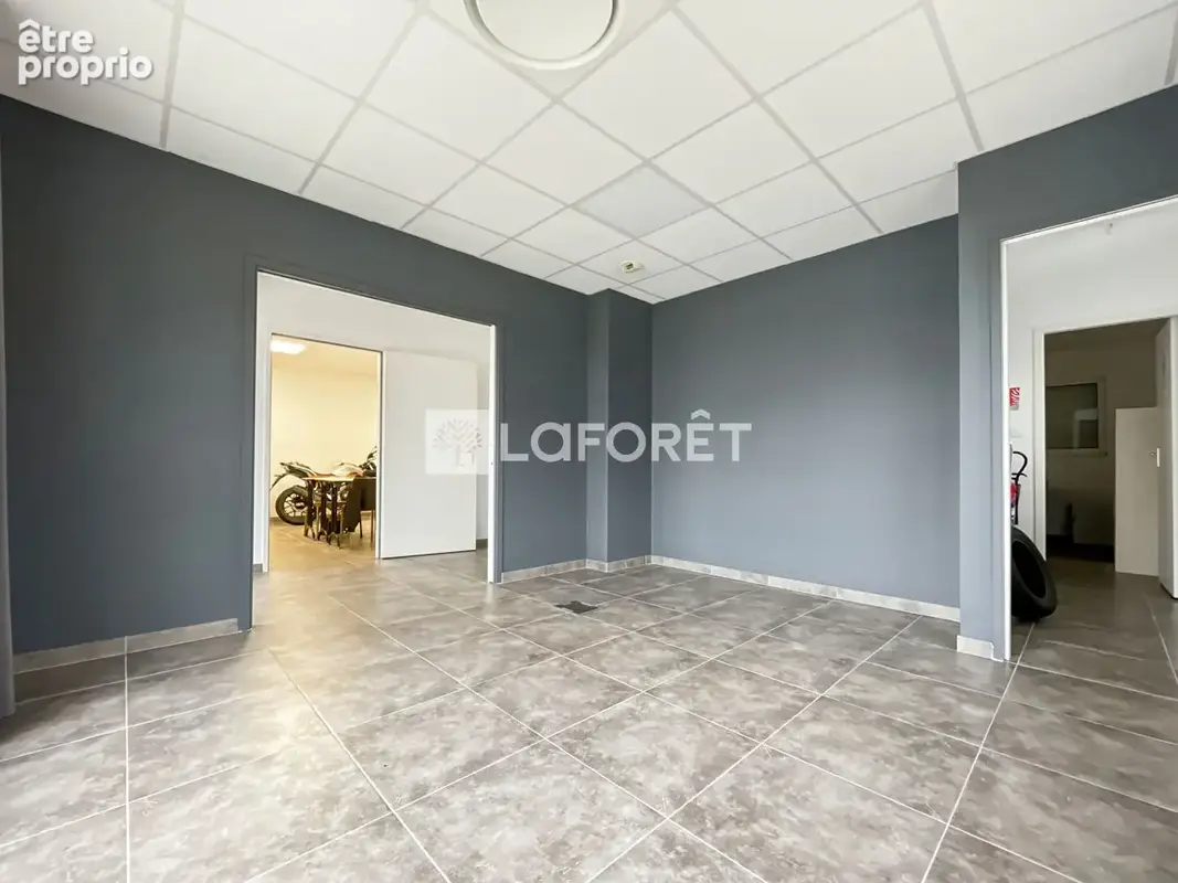 Local commercial Beaupreau En Mauges 85 m2 - photo 4