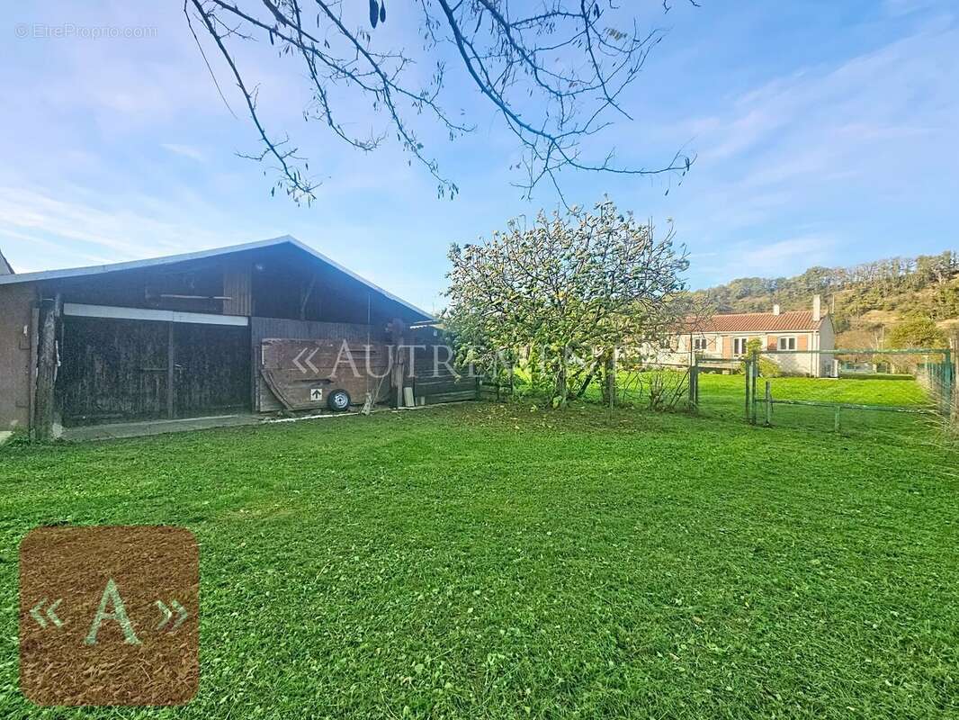 Maison à SAINT-SULPICE