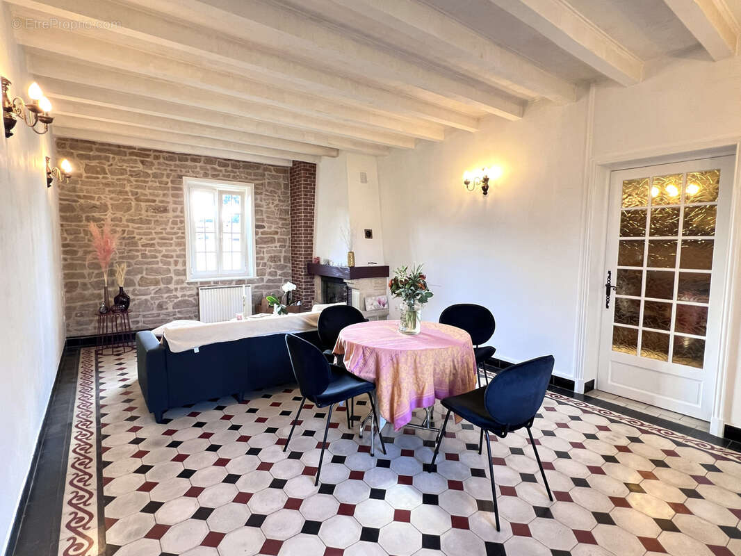 Maison à MANZIAT