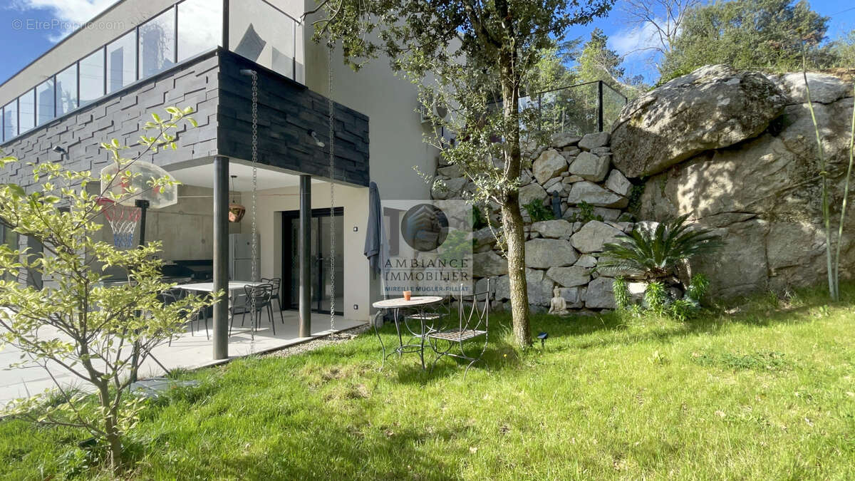 Maison à SAINT-PERAY