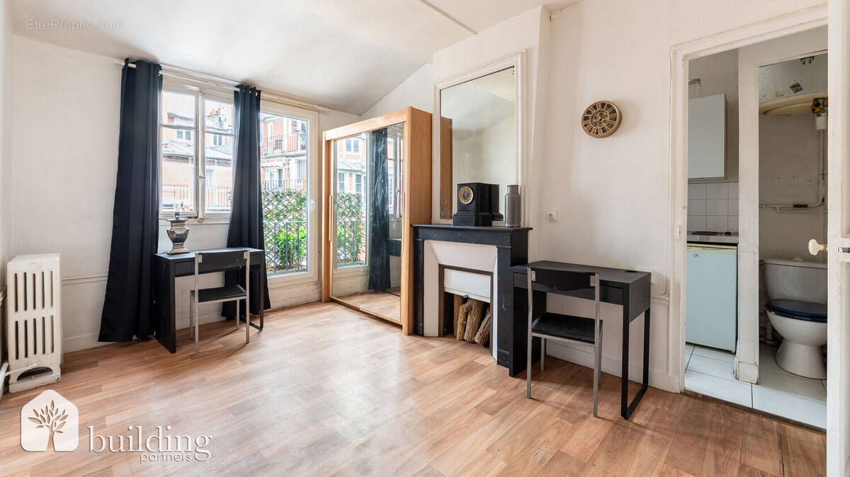 Appartement à PARIS-17E