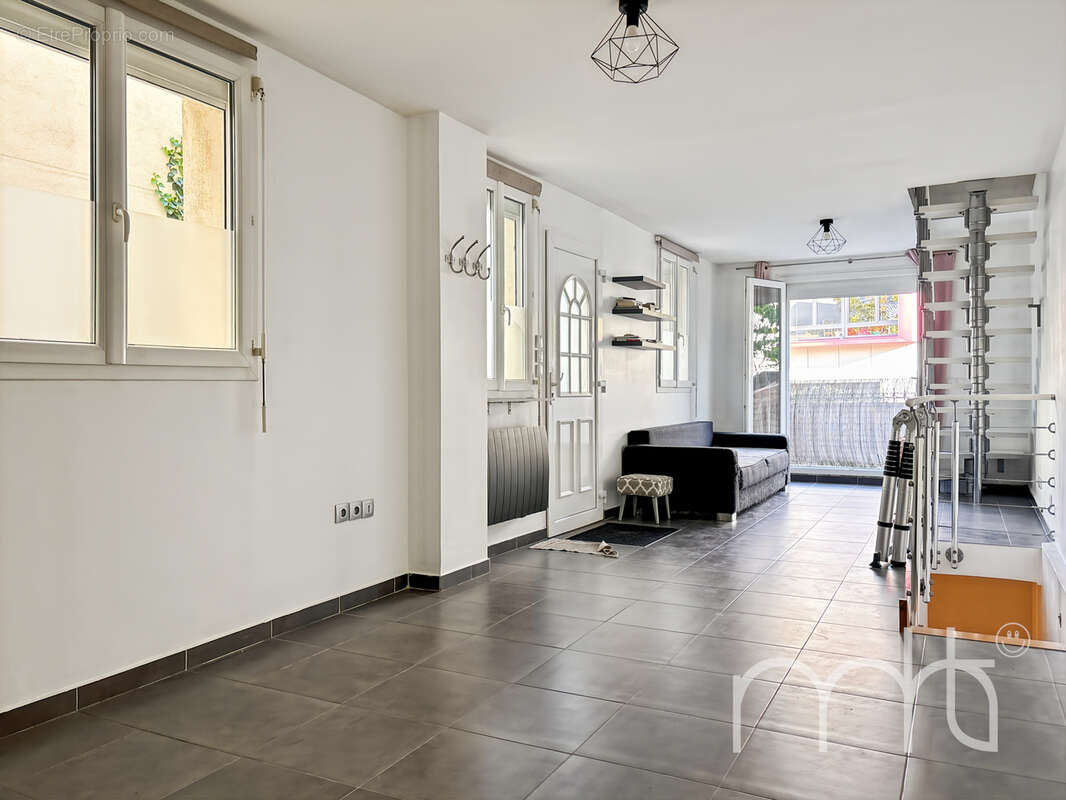 Appartement à BOIS-COLOMBES
