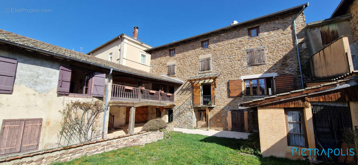 Maison à GRANDRIS