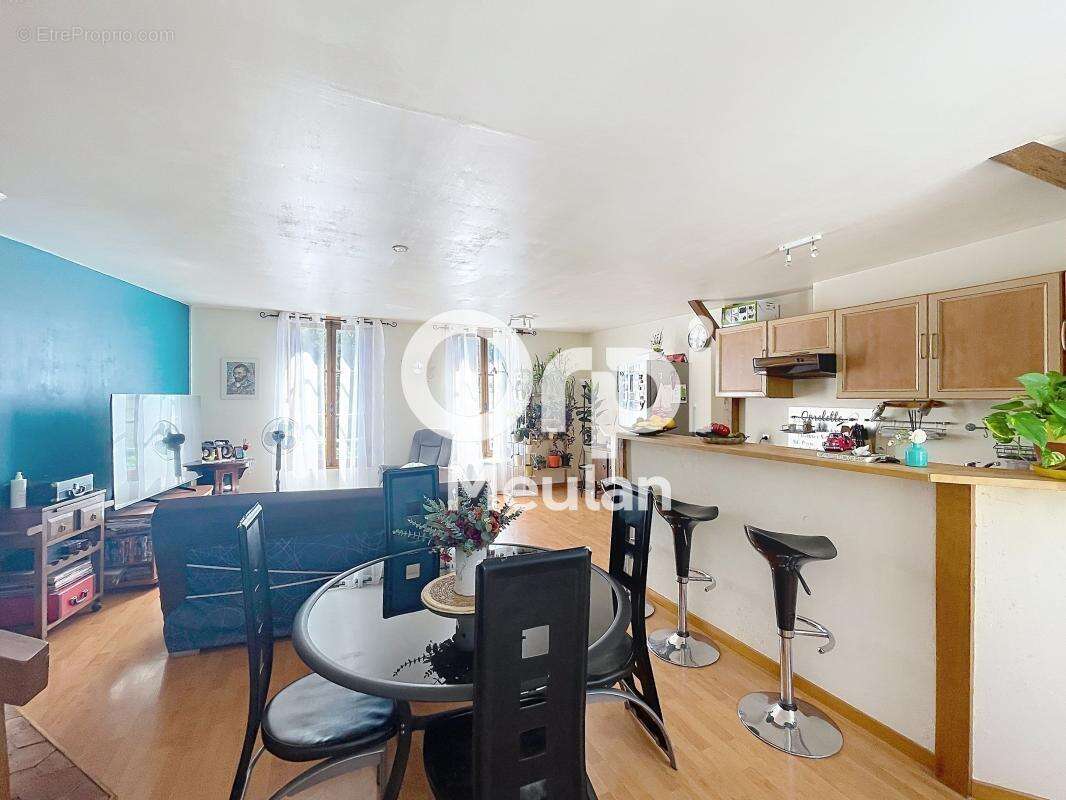 Appartement à BRUEIL-EN-VEXIN