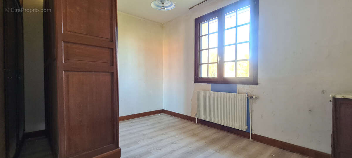 Maison à MOGNEVILLE