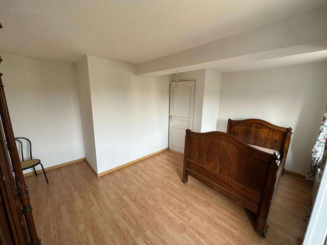 Maison à ETREAUPONT