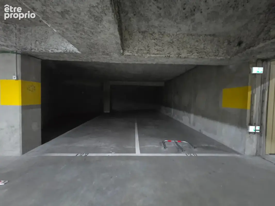 PARKINGS Bachut / Monplaisir - photo 2