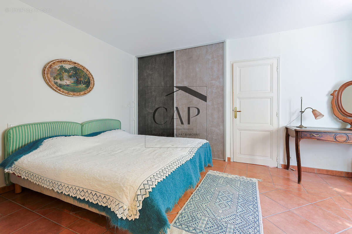 Propriété confidentielle avec piscine sur 3,7 hectares à Aix-en-Provence - photo 11