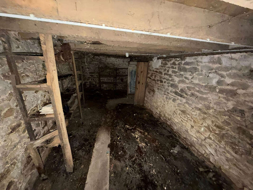 Maison à CHATEAUPONSAC