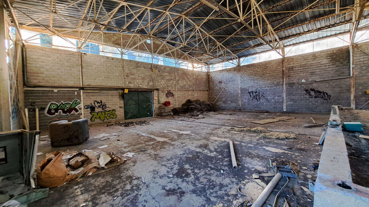 Commerce à MALAUCENE