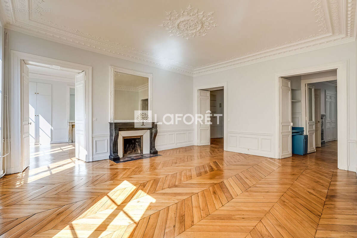 Appartement à PARIS-9E