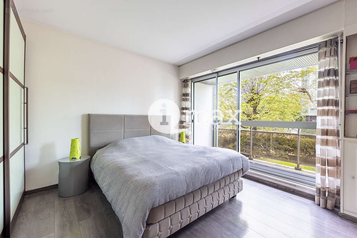 Appartement à LEVALLOIS-PERRET