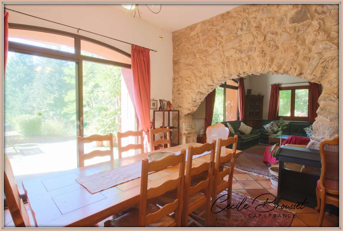 Propriete à vendre 10 pièces SAINT LAURENT DE CERDANS (66) - photo 11