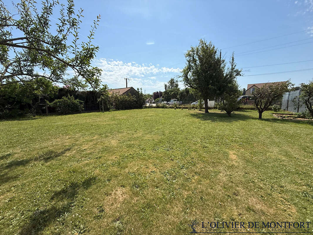 Terrain construtible de 562 m² - photo 2