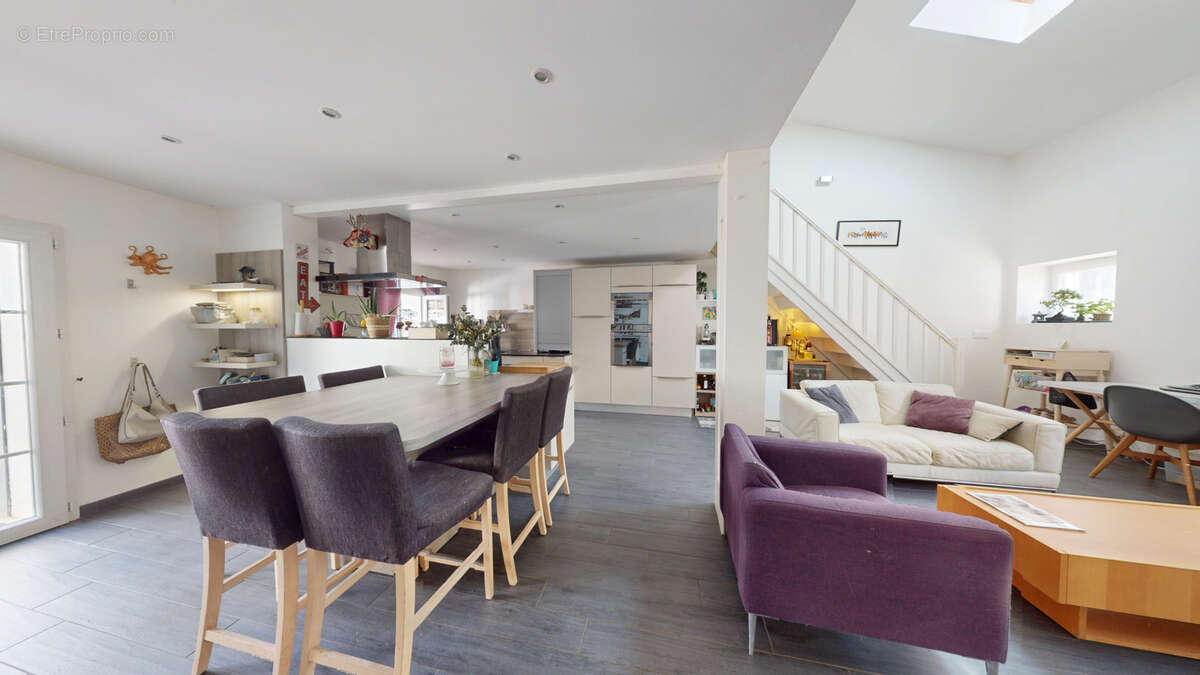 A vendre à Fontenilles Maison de Caractére de 120.74m2 avec terrain de 504m2 - photo 2