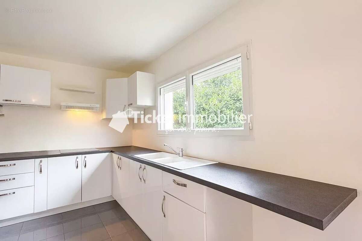 Maison à MONTBARTIER