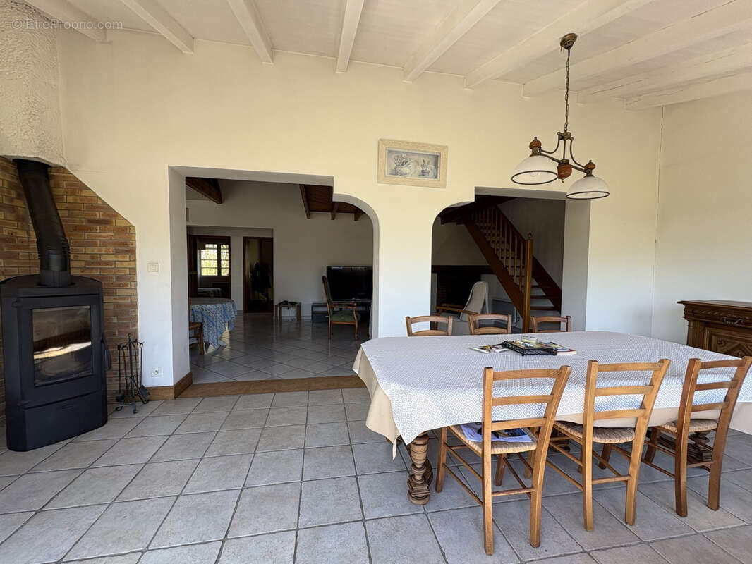 Maison à L'ILE-D'ELLE