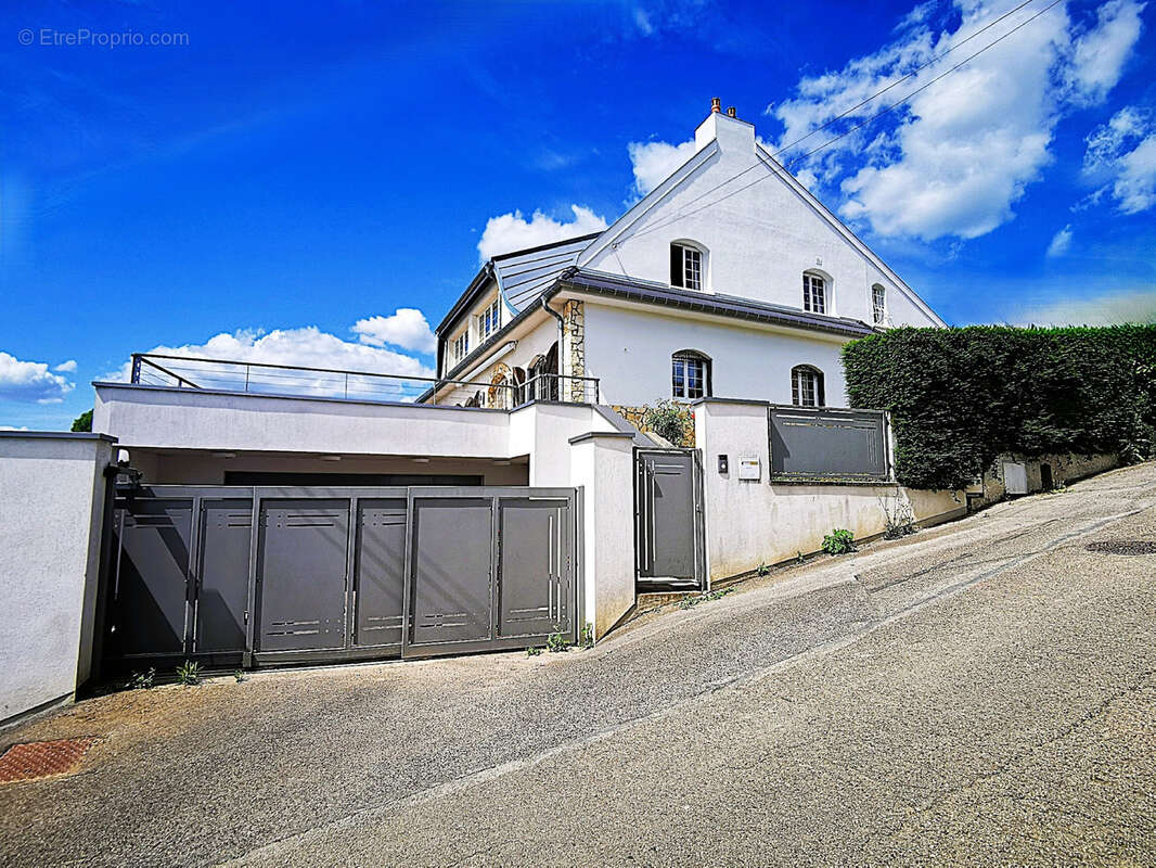 Saint max hauteurs / demeure 285 m2 sur terrain piscinable de 1000 m2 - photo 7