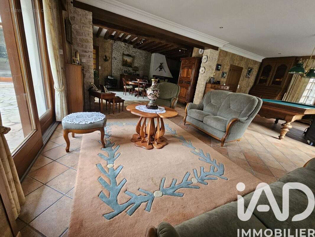 Maison 240 m² à Etampes  - photo 3