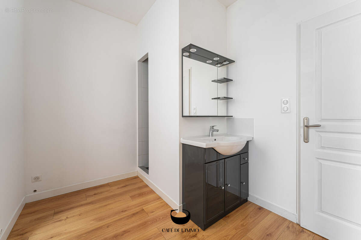 Appartement à MARSEILLE-6E