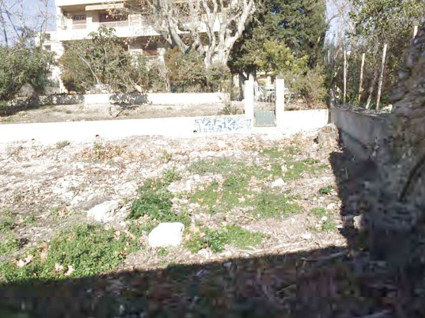 Terrain à MARSEILLE-4E