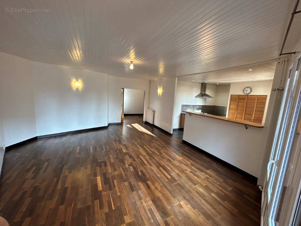 Appartement à EPERNON